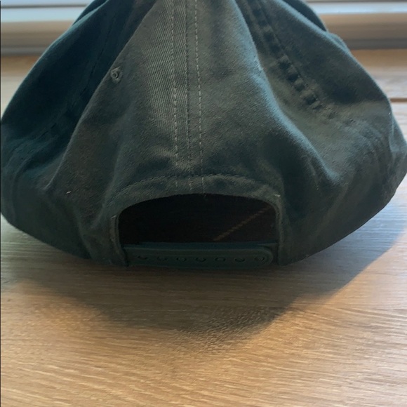 Vintage World Bird Sanctuary Hat - Picture 7 of 8